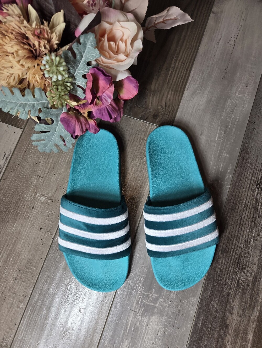 adidas Originals Women's Adilette Slipper, Mint Rush/White/Legacy, 7